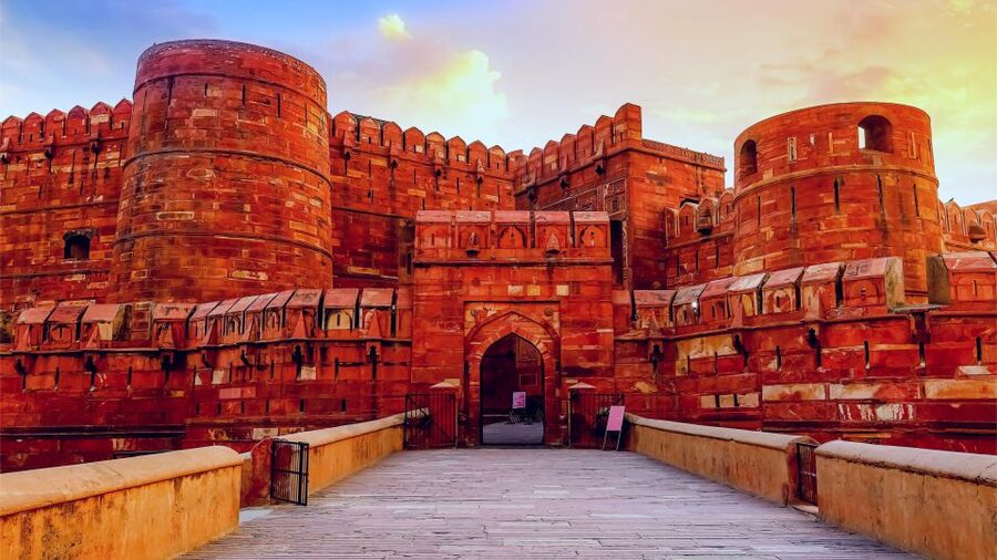 New Delhi, Agra & Jaipur: 3-Day India Golden Triangle Tour - Taj Mahal sunrise, then Agra Fort with guide-led meaning