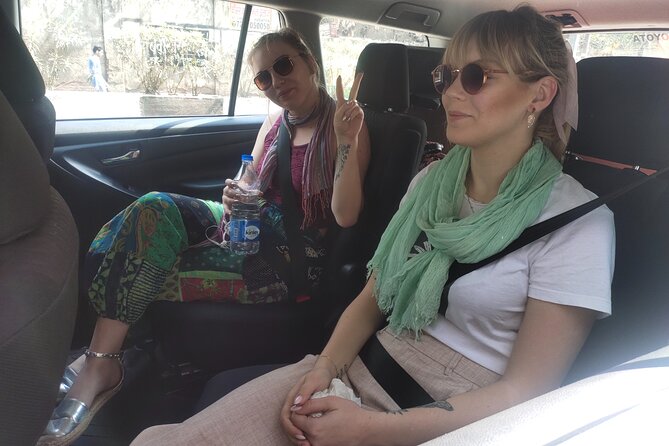 New Delhi Airport to Hotel Transfer Private Shuttle Sedan & SUV - FAQ
