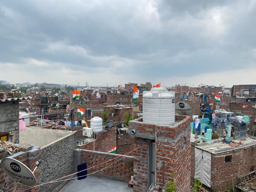 New Delhi - Ethical Sanjay Colony Slum Tour with Local guide - Faith and the Temple Visit: What Religion Does Here