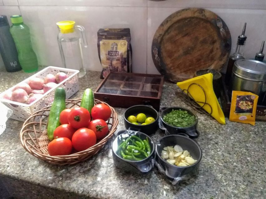 New Delhi: Full-Day Cooking Class learn 8 dishes with Locals - Tea-time snacks: masala chai and pakoras first