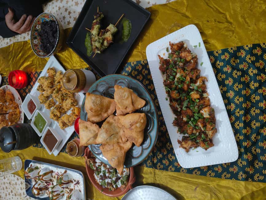 New Delhi: Full-Day Cooking Class learn 8 dishes with Locals - Meet Malika and Arunag, and bring your menu preferences