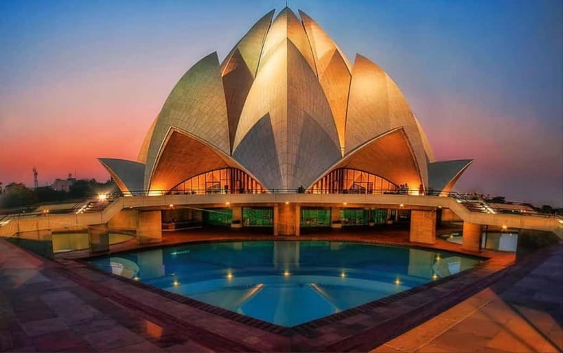New Delhi: Lotus Temple Private Tour with Skip-the-Line - Lotus Temple in New Delhi: why this place feels calm fast