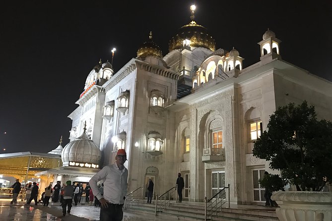 New Delhi Night Tour group tour - Meeting at Connaught Place: Start Time and First-Meeting Checklist