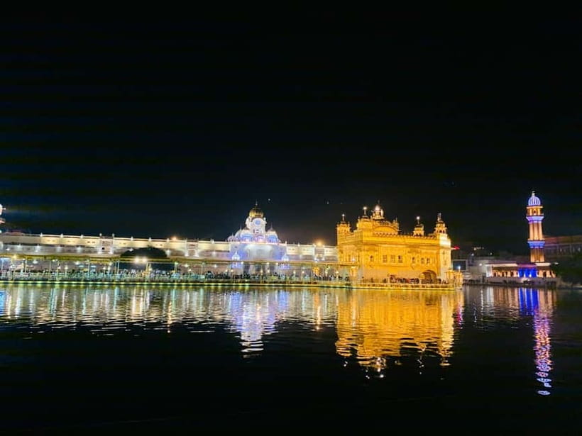 New Delhi : Night View of Delhi Tour - 4 Hrs - How the Pickup at Around 6:00 PM Sets the Mood