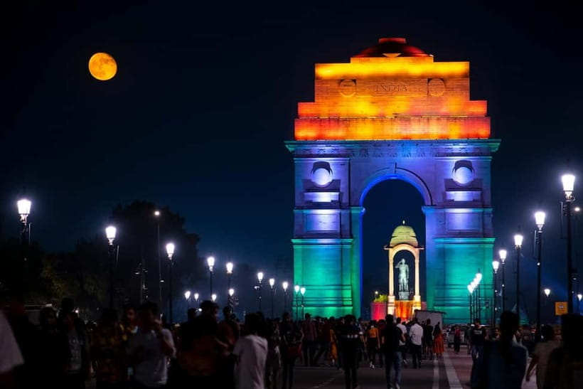 New Delhi : Night View of Delhi Tour - 4 Hrs - Drive Pass Stops at Rashtrapati Bhavan and Parliament House