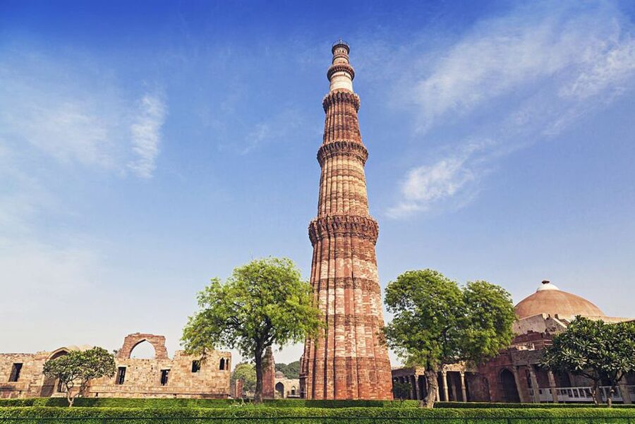 New Delhi: Private Old & New Delhi Day Trip & Optional Guide - Humayun’s Tomb, Lotus Temple, and Qutb Minar in one UNESCO run