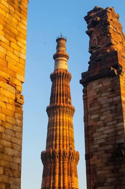 New Delhi: Qutub Minar Light & Sound Show Tour - Beyond the tower: Iron Pillar, Alai Darwaza, and Quwwat-ul-Islam Mosque