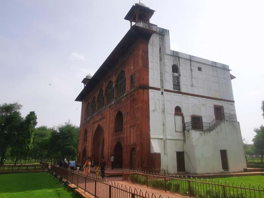 New Delhi: Red Fort Entry Ticket with Optional Add-Ons - Diwan-i-Aam: the public court space that makes history feel real