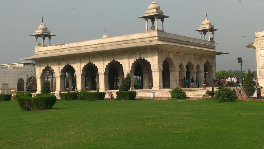 New Delhi: Red Fort Entry Ticket with Optional Add-Ons - Meeting at Lahori Gate, and why your arrival time matters