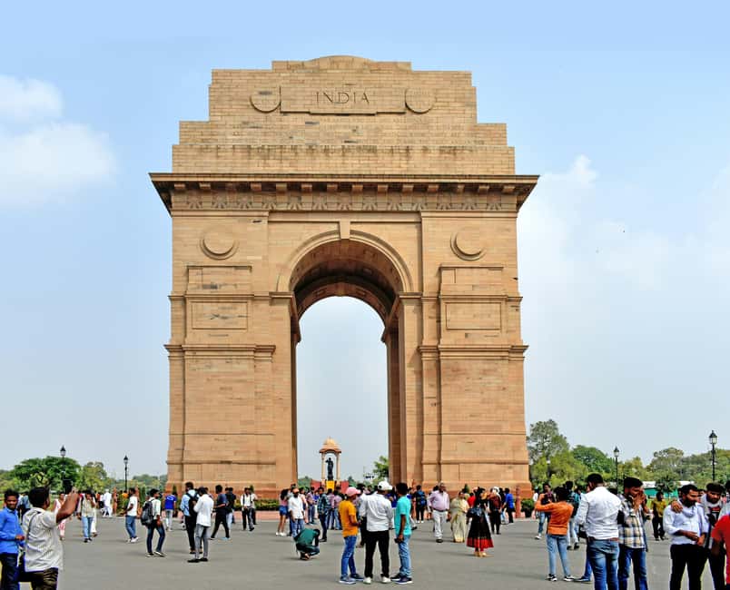 New & Old Delhi: Private Day Tour with Female Guide - Private Female Guide: Why It Changes the Whole Day