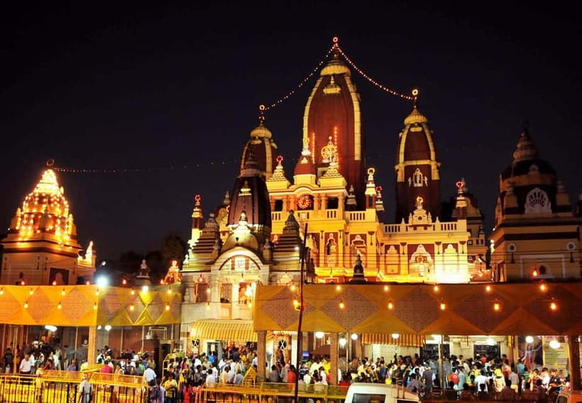 Night View of Delhi Tour - 4 Hrs - Connaught Place after dark: classic shopping energy in Lutyens’ Delhi