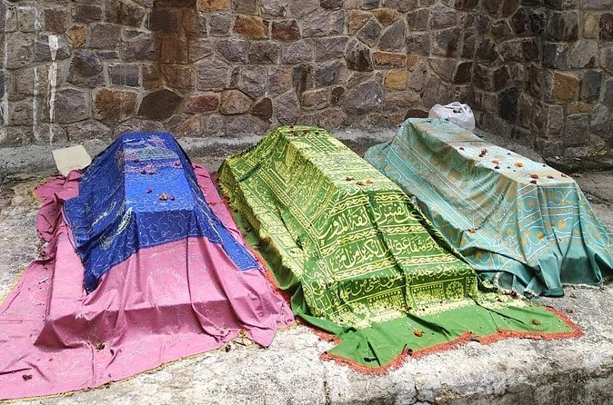 Nizamuddin Tour - Mosque areas and the sacred side of everyday Delhi