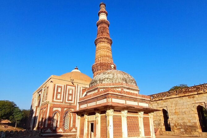Old and New Delhi City tour - Jama Masjid: Mughal scale and a strong first stop