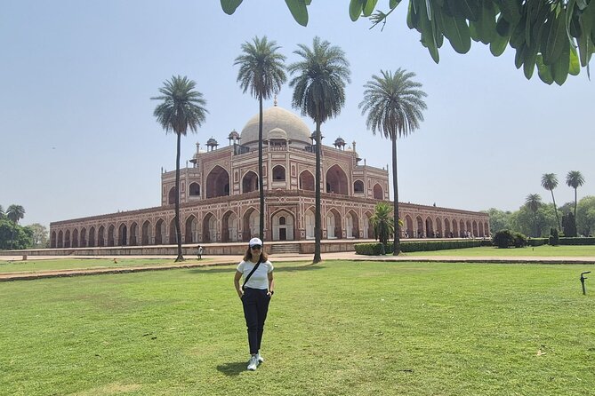 Old and New Delhi City Tour - Half or Full Day Options Available - Old Delhi first stop: Jama Masjid and the Sunheri Masjid tuk-tuk ride