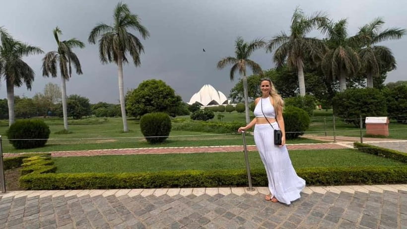 Old and New Delhi Private Full or Half Day Tour Upto 8 Hours - New Delhi Stops: Lotus Temple, Humayun’s Tomb, India Gate, and Lodi Garden