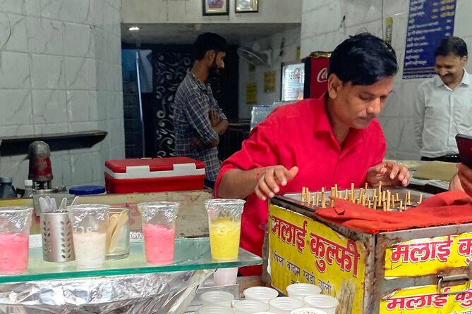 Old Delhi 15+ Food Tasting Walking Experience - Guides who explain, not just lead, and how that changes the experience