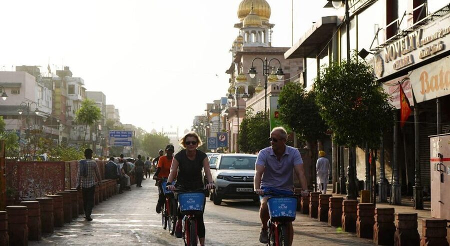Old Delhi Bike Tour Morning 4 Hours: Delhi By Cycle - Fatehpuri Masjid and the ride toward Khari Baoli