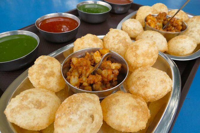Old Delhi Cultural, Temples, Heritage Walking Street Food Tour - Why the pickup car matters in a traffic-heavy city