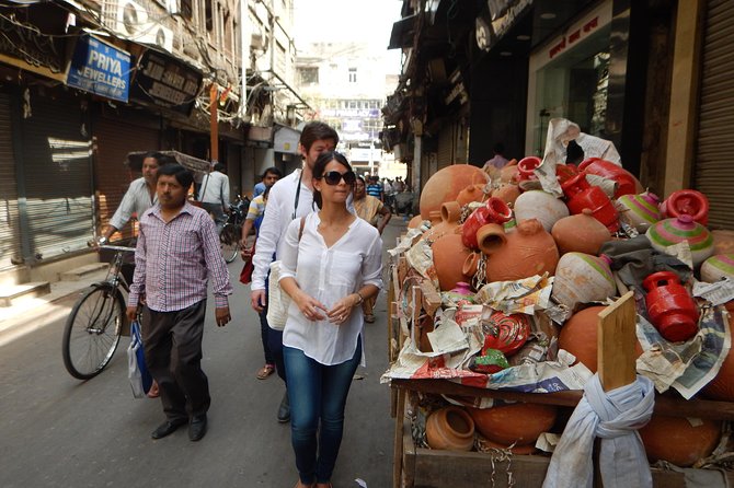 Old Delhi Food, Heritage&Cultural Walk with Rickshaw ride to Masterji Kee Haveli - Guides and small-group energy: the big quality multiplier