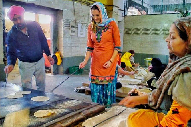 Old Delhi Food-Spice Market-Temples Tour Soon Featured on NETFLIX - Gurudwara Sis Ganj Sahib: Langar and the 15,000+ free meal idea