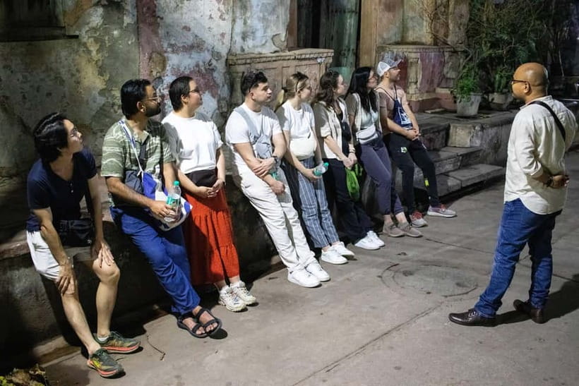 Old Delhi Food Tour: A Night Time Feast - Jama Masjid Area, Seeing the Mosque Lights While You Eat