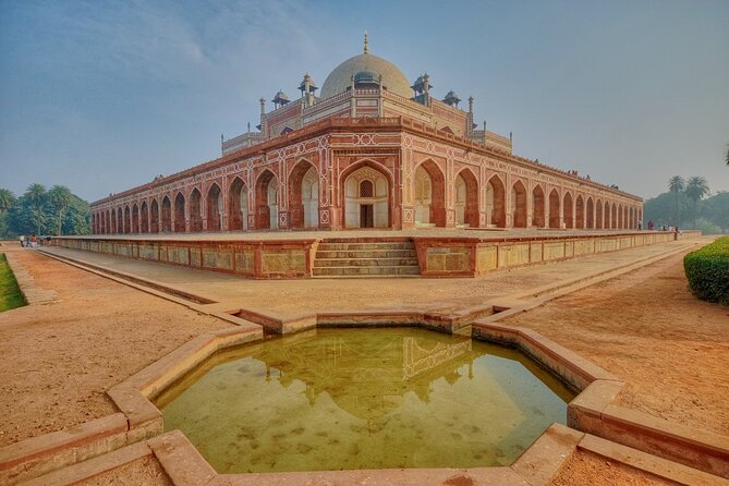 Old Delhi Heritage Walk and Half Day New Delhi Sightseeing - Jama Masjid, Mughal scale plus real-world mosque etiquette