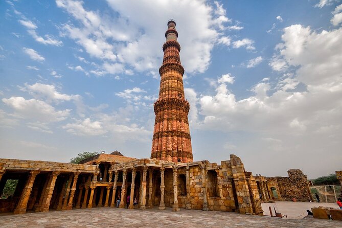 Old Delhi Heritage Walk and Half Day New Delhi Sightseeing - The drive past Parliament House and Rashtrapati Bhavan
