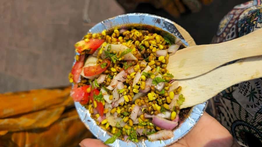Old Delhi: Night Feast in Old Delhi Guided Food Tour - Old Delhi at night, why this tour works on day one