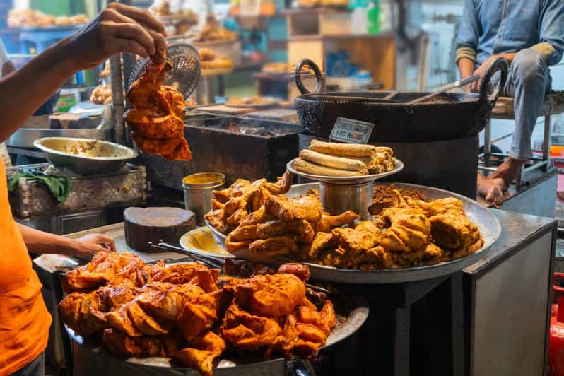 Old Delhi: Private Tour of Chandni Chowk, Tuk Tuk & Food - Chandni Chowk Streets: Spice Markets and a Tuk Tuk Ride