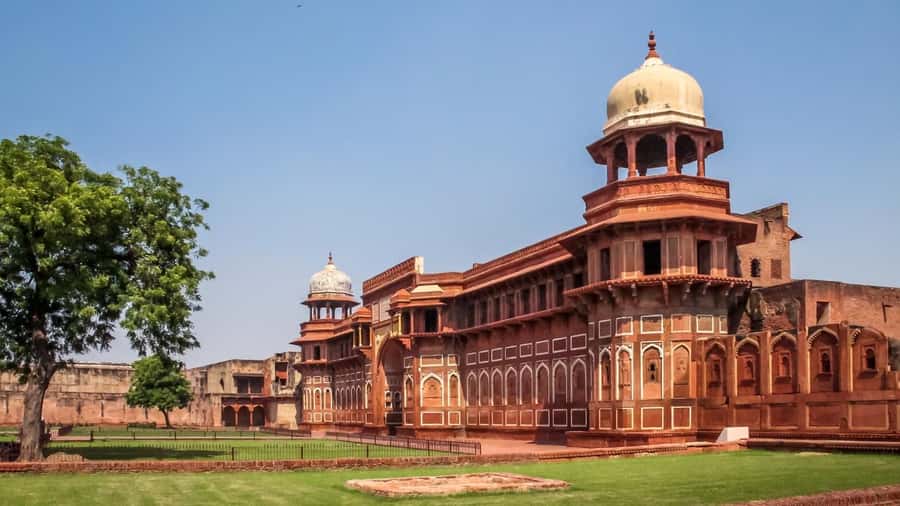 Old Delhi: Private Tour of Chandni Chowk, Tuk Tuk Ride - Passing Parliament House, Then India Gate for a Final Sense of Place