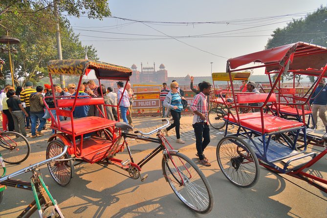 Old Delhi Street Food Tour – Explore Spices in Chandni Chowk - Getting Oriented: Connaught Place Start, Old Delhi Speed Without Chaos