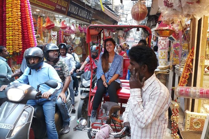 Old Delhi Tour with Tuk-Tuk/Rickshaw Ride - Jama Masjid, India’s biggest mosque, and your view options