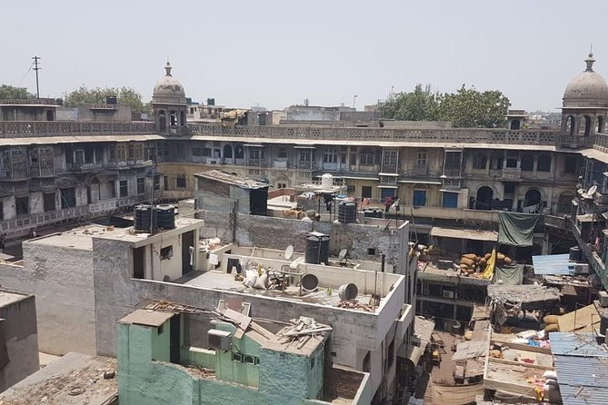 Old Delhi Walking Tour - Spice Market, Flower Market, and a Temple Pause