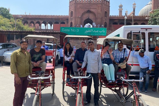 Old & New Delhi Full or Half Day Sightseeing Tour - Humayun’s Tomb, Lotus Temple, and Qutub Minar: three different styles of awe