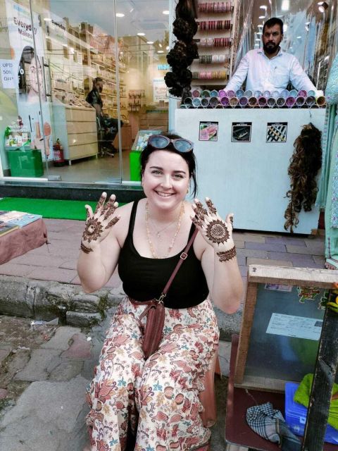 Old & New Delhi Shopping Tour with Female Consultant - Street Food Tastings, Masala Tea, and the Chat You Shouldn’t Skip