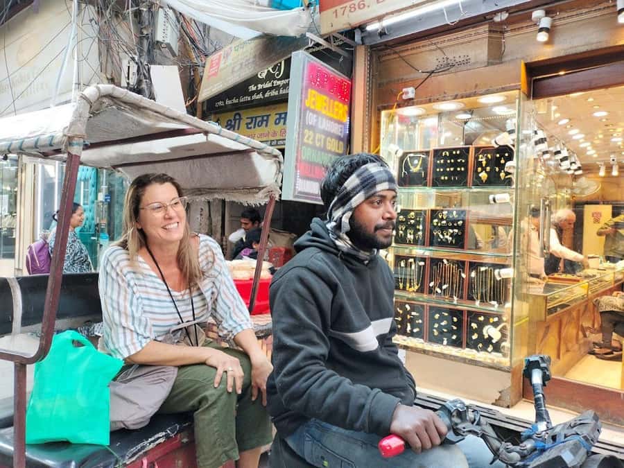 Old & New Delhi Shopping Tour with Female Consultant - Price and Logistics: Does $53 Per Person Deliver Value?