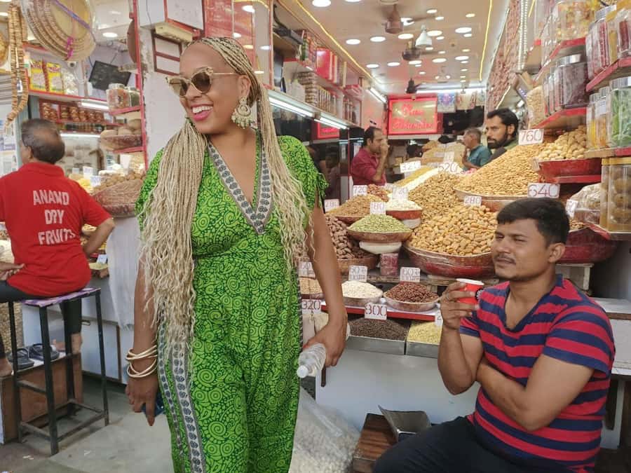Old & New Delhi Shopping Tour with Female Consultant - Comfort Tips That Make the Whole Day Easier