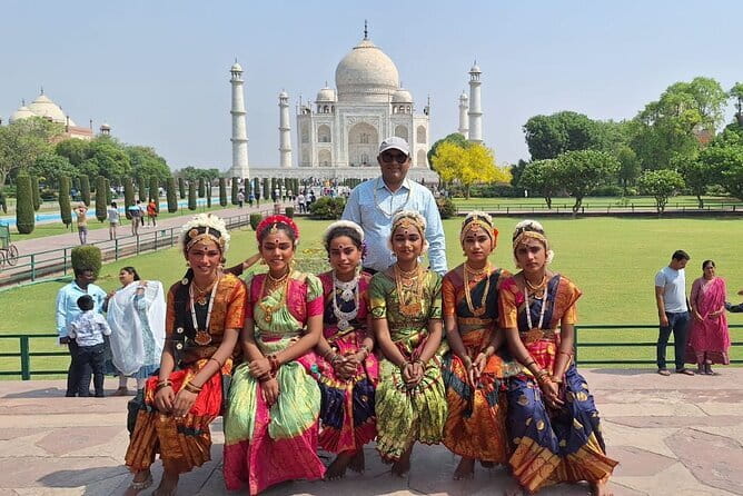 Old & New Delhi Tour : Monuments , Rickshaw Ride & Local Heritage - Swaminarayan Akshardham: a big temple complex experience