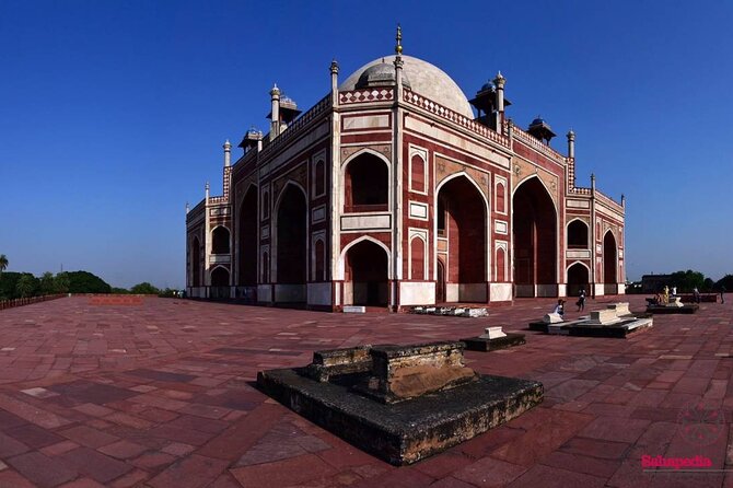One Day New Delhi Custom Guided Sightseeing Trip by Cab - Lotus Temple: A 1-Hour Reset Between Big Sights