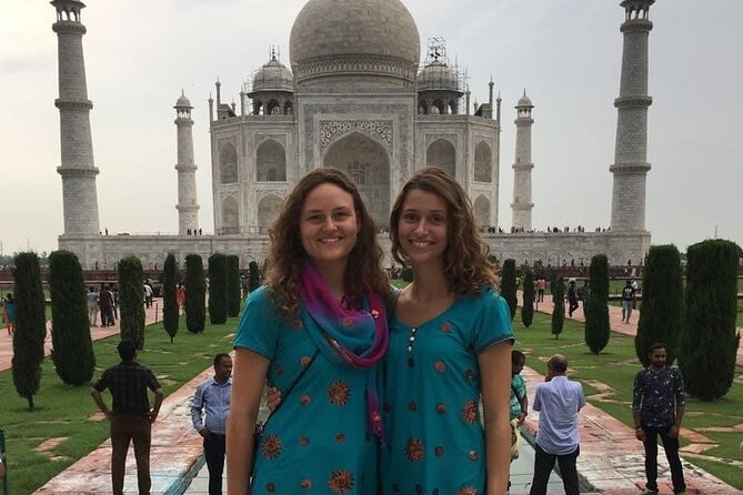 Overnight Agra Tour 2 days - Day 1 in Agra: Agra Fort, Mehtab Bagh, and Itmad-ud-Daula