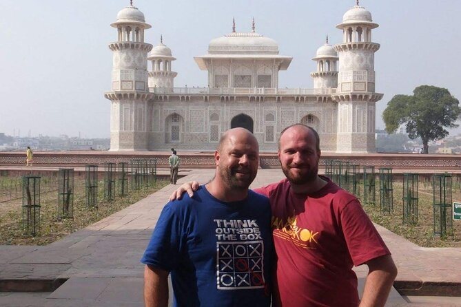 Overnight Agra Tour 2 days - Day 2: Taj Mahal planning, Friday closure, and best use of time