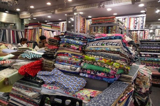 Personalized Old & New Delhi Markets & Shopping Tour - Old Delhi market streets: Dariba Kalan and Kinari Bazaar