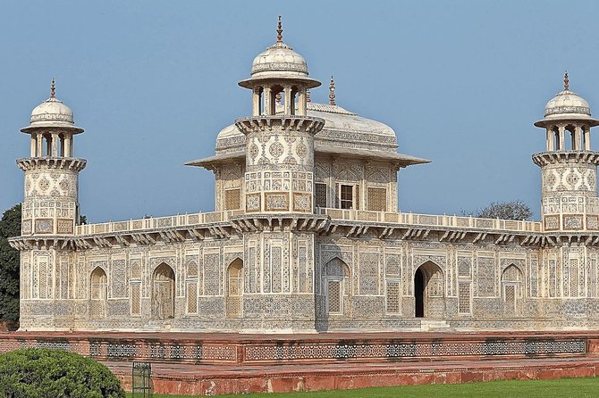 Private : 02 Days of Taj Mahal Agra Tour From Delhi - Private Guide and Driver: How Avinash and Rajkumar Fit the Experience