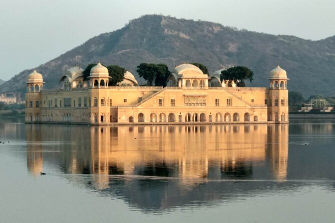Private 2-Days Tour of Jaipur from New Delhi with Options - From Jal Mahal photos to Albert Hall and the Monkey Temple