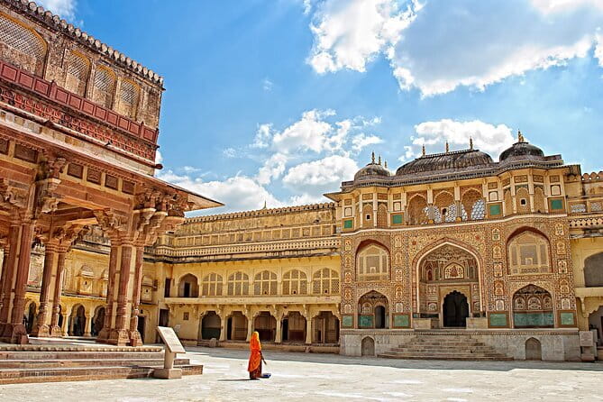 Private 4-Day Golden Triangle Tour - Delhi Agra and Jaipur - Day 4 around Jaipur: stepwells, palaces on water, and Amer
