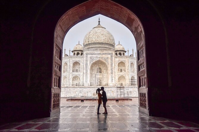 Private Agra Taj Mahal Same Day Tour By Car From Delhi - All Inclusive - Lunch at Pinch of Spice: included, timed, and built for pace