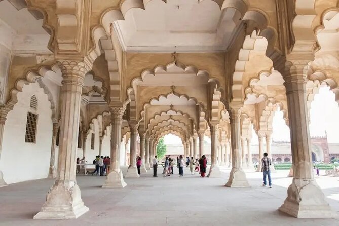 Private Agra Taj Mahal Same Day Tour By Car From Delhi - All Inclusive - Driver and guide quality, the people factor that shapes the day