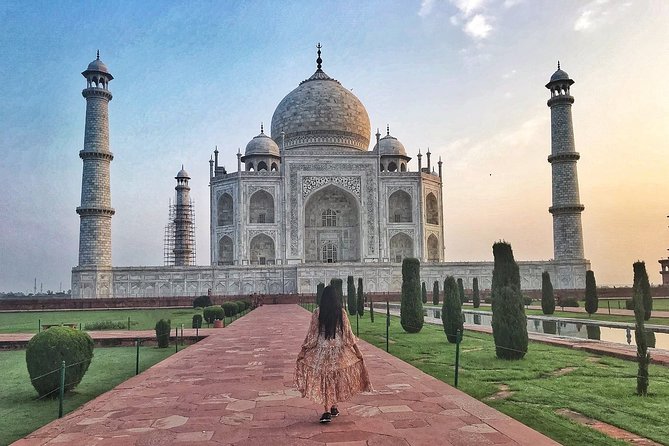 Private Car from Delhi to Taj Mahal with Driver and Local Guide - The 12 to 14 Hour Plan, Plus Early Sunrise Options