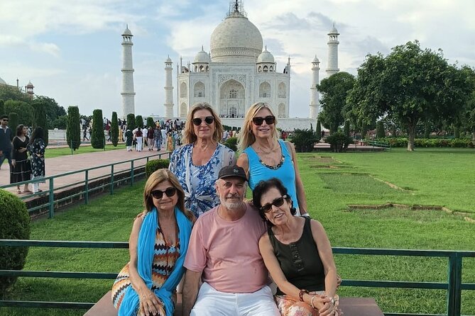 Private Day Tour to Taj Mahal and Agra fort from Delhi - Shopping and handicraft time: marble and soft-stone inlay