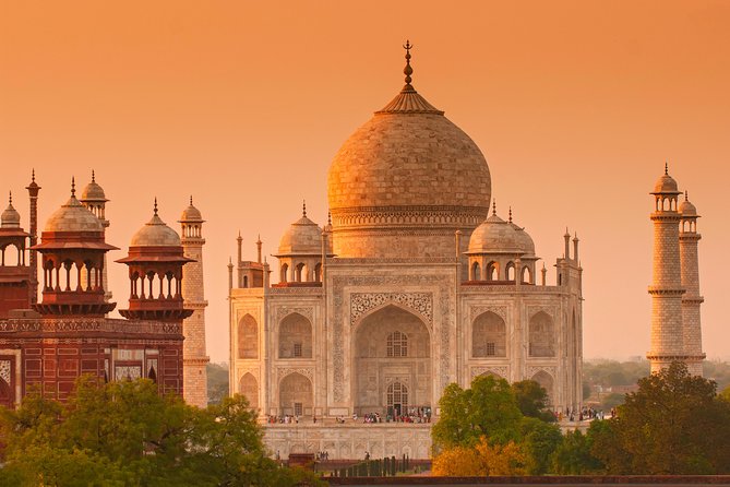 Private Day trip to Agra with Taj Mahal,Fort and lunch at 5 Star - How a 10-hour Agra day stays manageable from Delhi